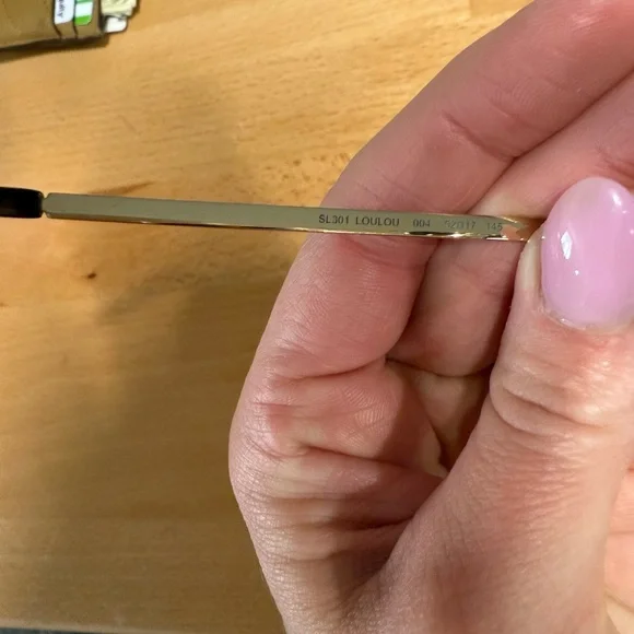 Saint Laurent Heart-Shaped Sunglasses - Black and Gold - Picture 4 of 5